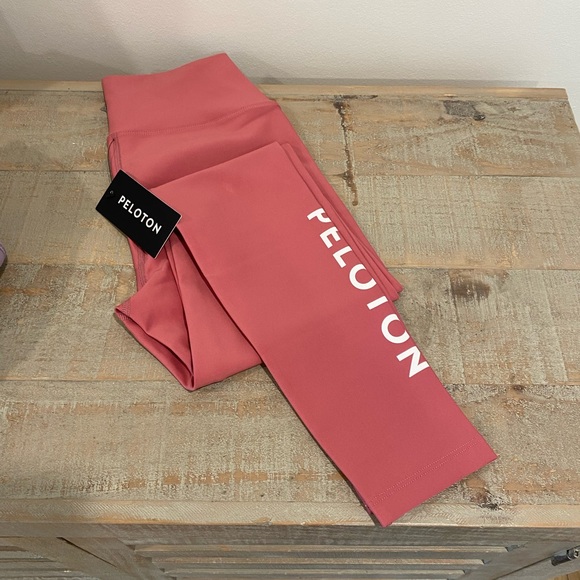 Peloton Solid Flex Leggings M medium rose pink logo cycling spin active - Picture 4 of 4